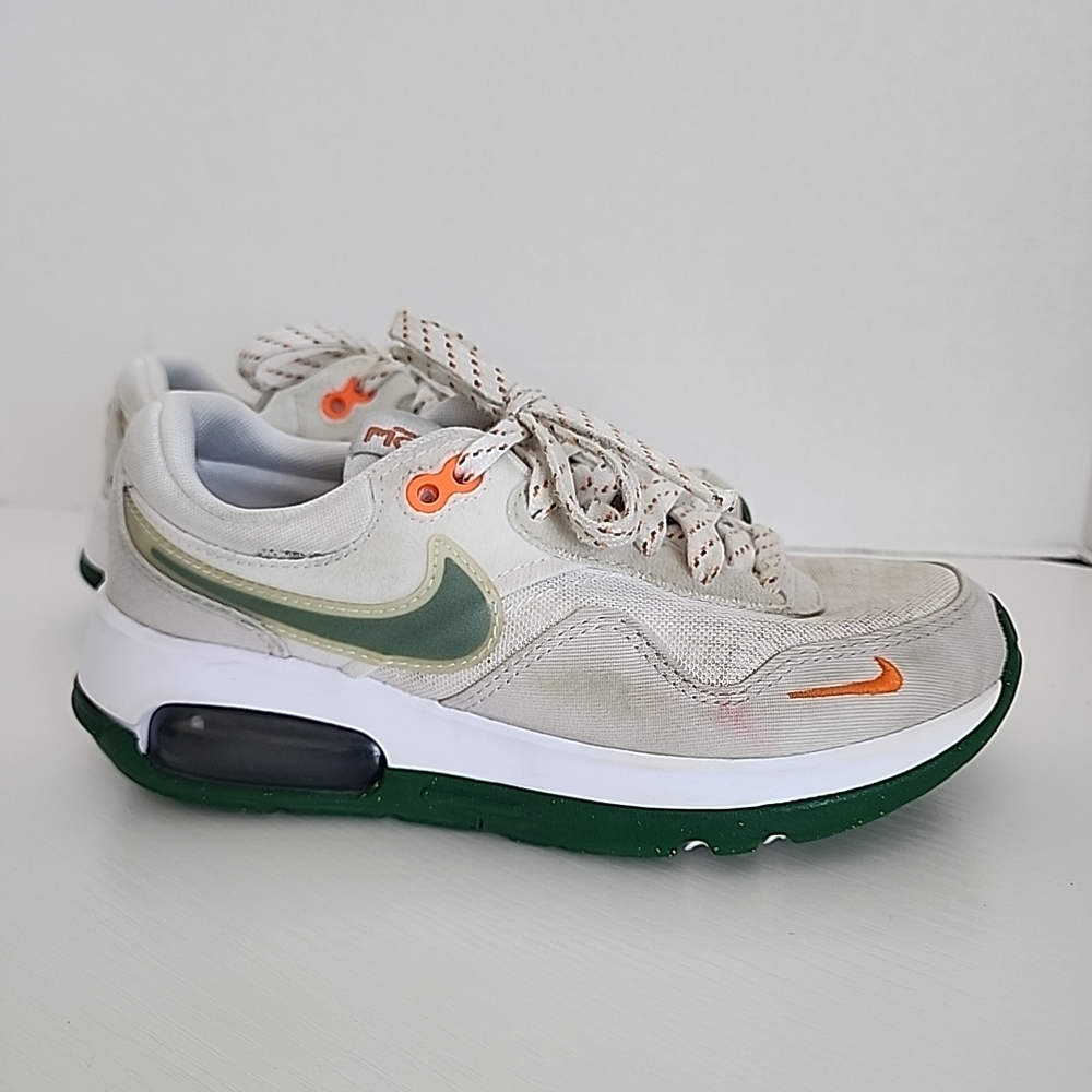 Nike Air Max Sneakers in White and Green